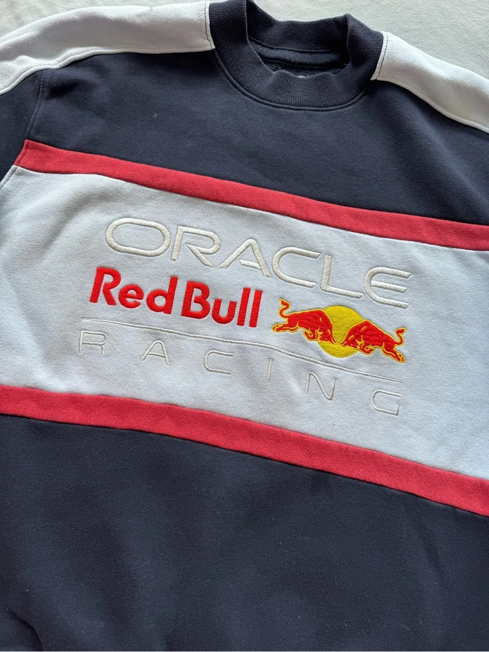 Hollister Oracle Red Bull Racing Embroidered Crewneck Sweatshirt Navy Small
